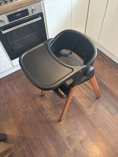 Deryan high chair
