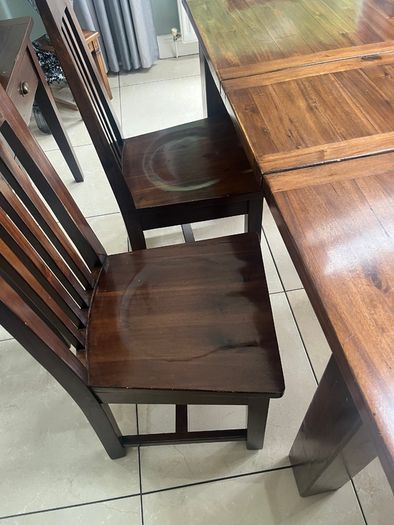 Solid wood kitchen table & 6 chairs