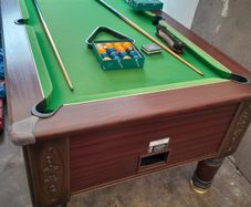 Pool table