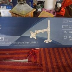 Desk mount monitor arm with USB hub