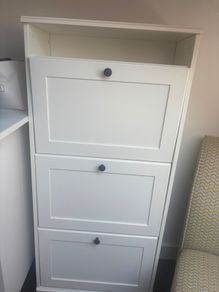 Brusali shoe cabinet