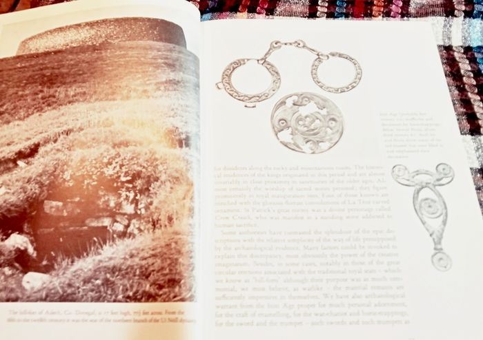1972. A Concise History Of Ireland. Marie And Conor Cruise O' Brien.