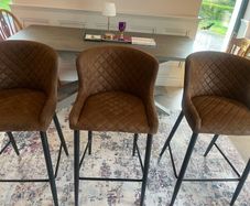 Bar stools & dressing table