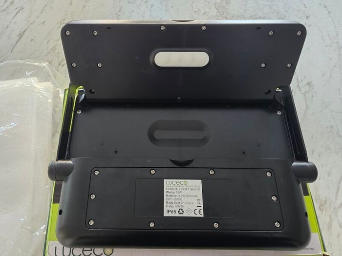 luceco solar floodlight