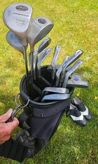 Golf clubs & size 7 shoes