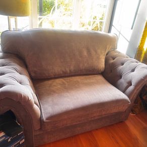 love seat