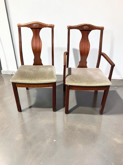 Chairs x 8 - Includes 2 Carver Chairs