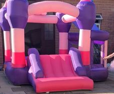 toddler bouncy castle
