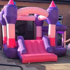 toddler bouncy castle