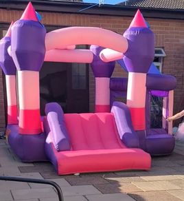 toddler bouncy castle