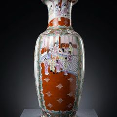 A Famille Rose Chinese Ceramic Large Vase