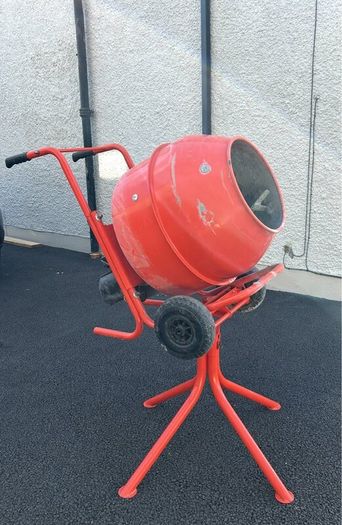 Cement mixer