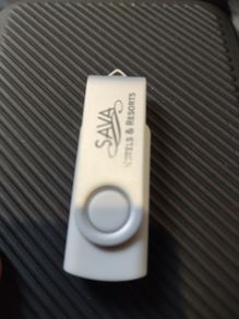 32 GB Flash Drive! New! Free Postage!