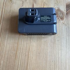 Dyson DC31/DC34 DeWalt battery adapter