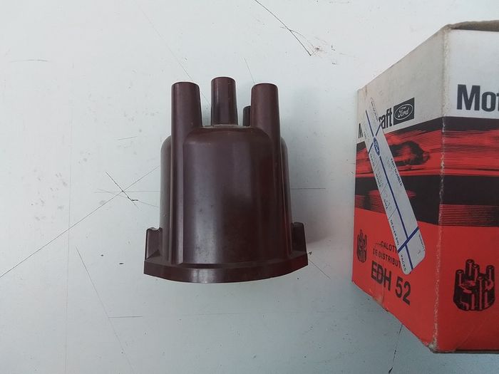 Fiat 124 / 850 Distributor Cap.