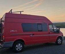Campervan Red Transit 5 seater 2.2 diesel 2007