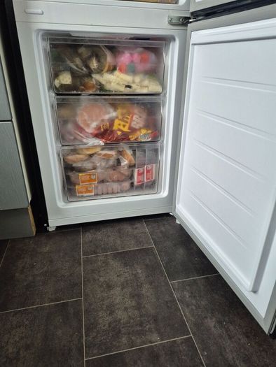 Fridge freezer