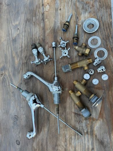 2 Sets of Bristan 1901 Bathroom Taps
