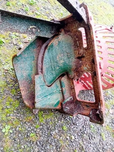"Beet pulper " Wexford engineering turnip cutter   Free moving parts  NEEDS: TWO LEGS NEW SET OF BLADES