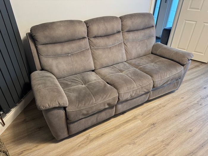 3 +2 seter sofas
