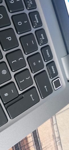 Dell 5450 ultra 5 16gb 512