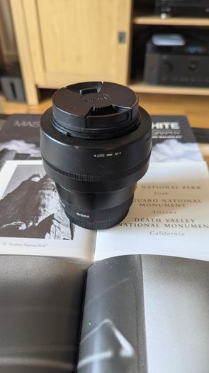Sigma 30mm f1.4 DC DN Contemporary Lens Fujifilm X-Mount Excellent Condition