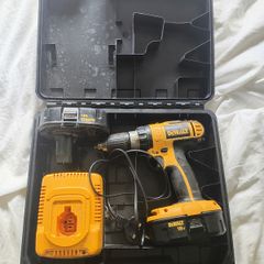 DeWalt DC725 Type 10 + Charger + 2 Batteries