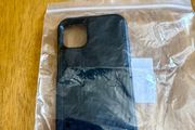 Genuine OtterBox Commuter Series Case iPhone 11 XR Sleek Pocket Friendly Rugged Protection Heavy Duty Armour (Black)