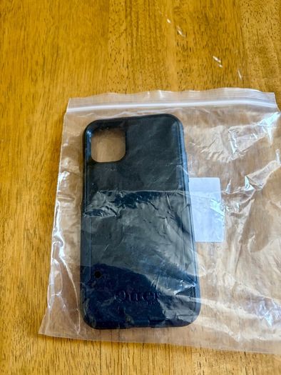 Genuine OtterBox Commuter Series Case iPhone 11 XR Sleek Pocket Friendly Rugged Protection Heavy Duty Armour (Black)