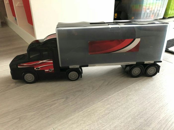 Truck for small cars