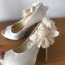 Ladies Cream Shoes Image 2