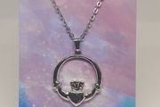 claddagh necklace