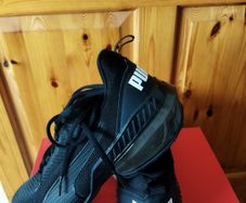 New uk7 puma trainers