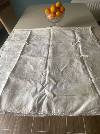 Linen table cloth