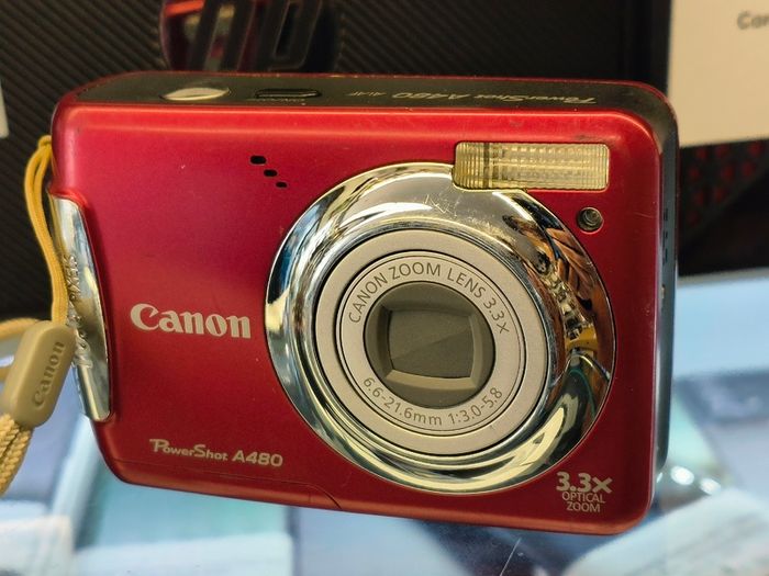 Canon Power Shot A480 10MP 3.3X Zoom Red Canon Digital Camera Canon Powershot/ Used