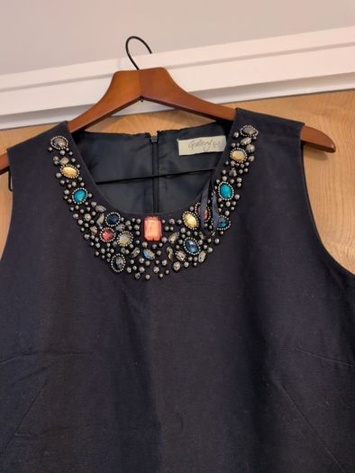 Small Bundle Blouses X 4 & 2 Dresses. S. 18.  Available for 2 weeks..