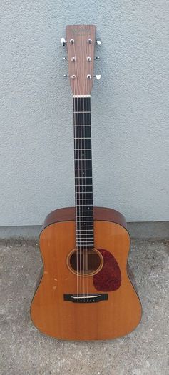 Martin D18v Vintage Series With Original Martin Hard Case.