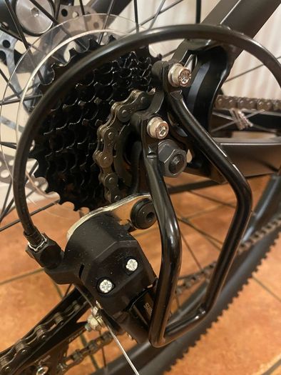 Brand-new Black Bicycle Rear Derailleur Hanger Chain Gear Guard Protector Cover Mountain Bike Cycling Transmission Protection Iron Frame