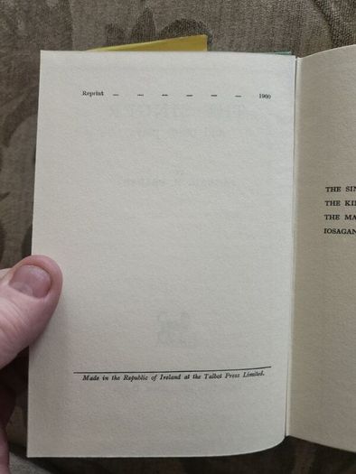 The Singer And Other Plays. By Padraig Pearse.  1960 Hardback With Dustjacket In Good Condition.  See Photos For Same.