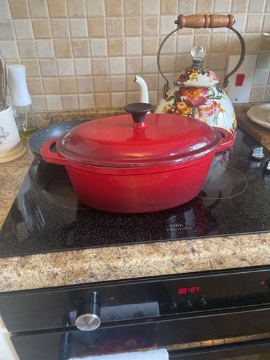 cast iron cassrole