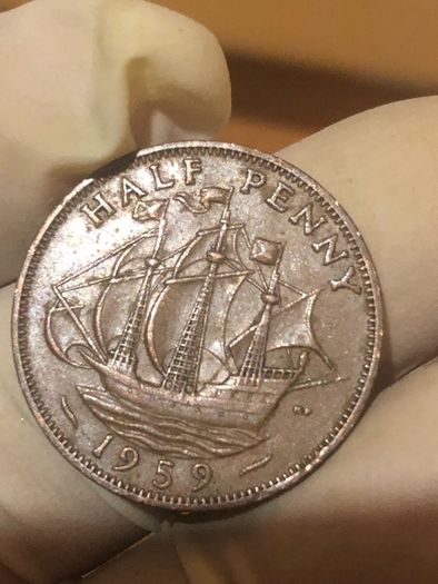 Elizabeth Halfpenny  x28 Pictures of each coin