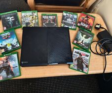Xbox One Console Bundle + 9 Games