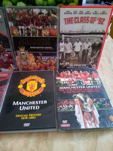 Manchester United Dvd Bundle Collection Class Of '92, Season Review, Official History Etc