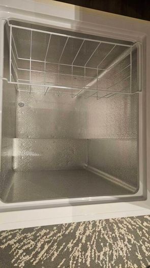Logik Chest Freezer