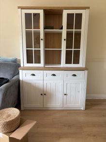 Kitchen dresser