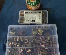 2 boxes threaded inserts