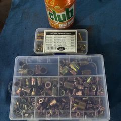 2 boxes threaded inserts