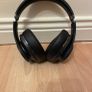 Wireless Headphones Image 2