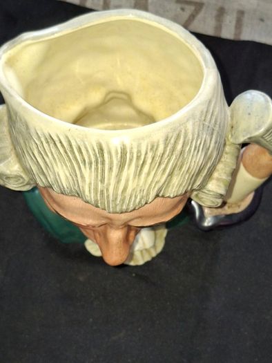 Old 1962 Large Royal Doulton Character Mug from the Williamsburg series,