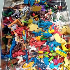 Box of vintage soldiers